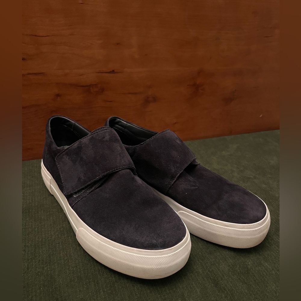 VINCE Blair Velcro Shoes in Navy